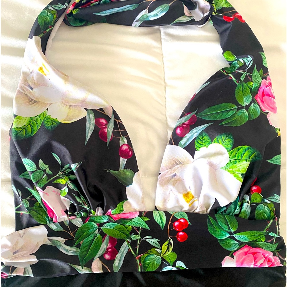 Women’s one piece bathing suit size M